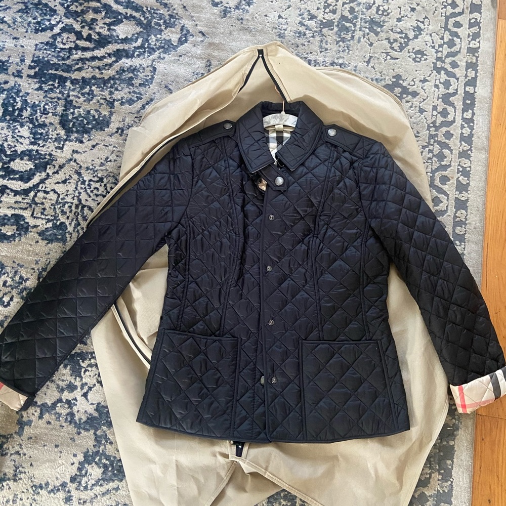 COPY - Women’s Burberry Fernleigh Quilted Jacket size small